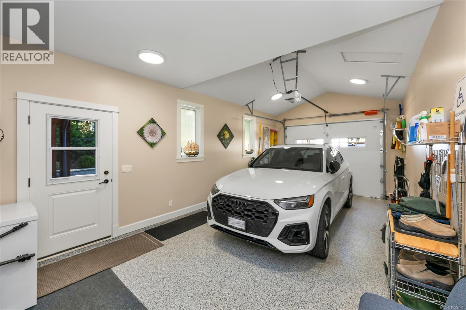 3233 CHANNEL BLVD - 52