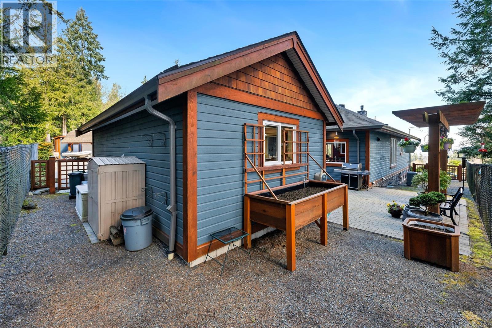 3233 CHANNEL BLVD - 62