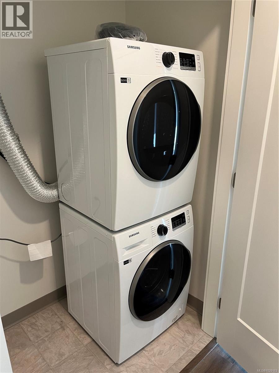 #103 147 HALIBURTON ST - 10