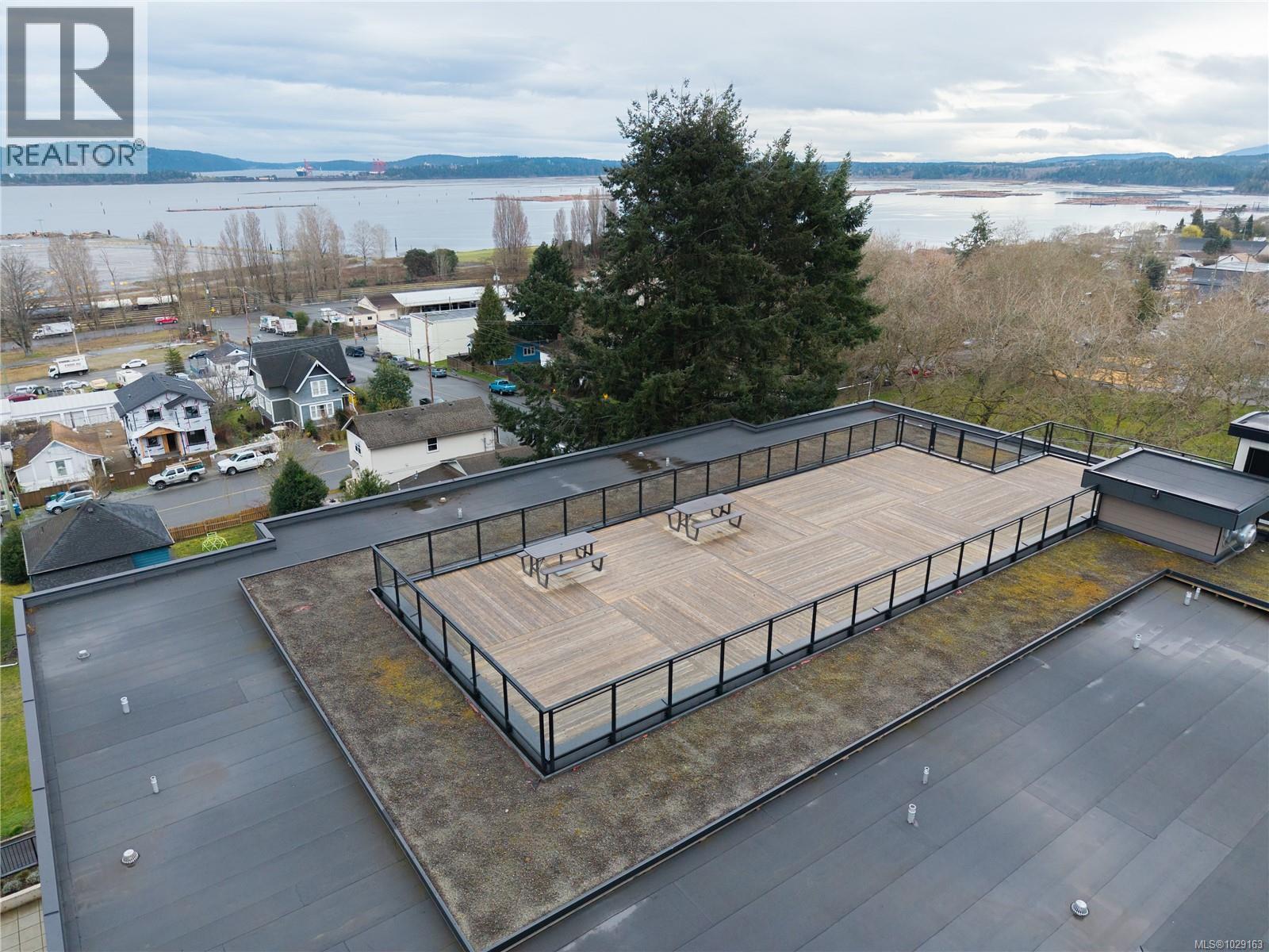 #103 147 HALIBURTON ST - 23