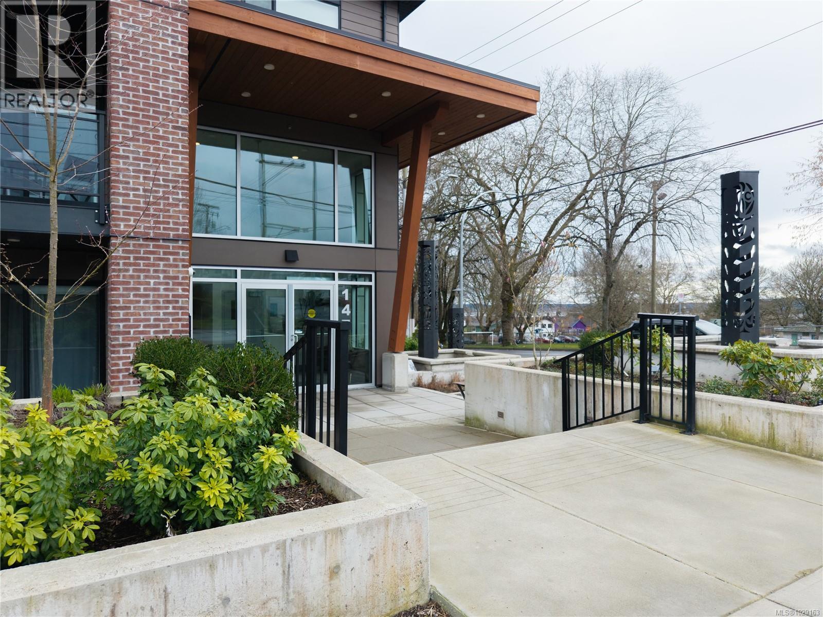 #103 147 Haliburton St - 25
