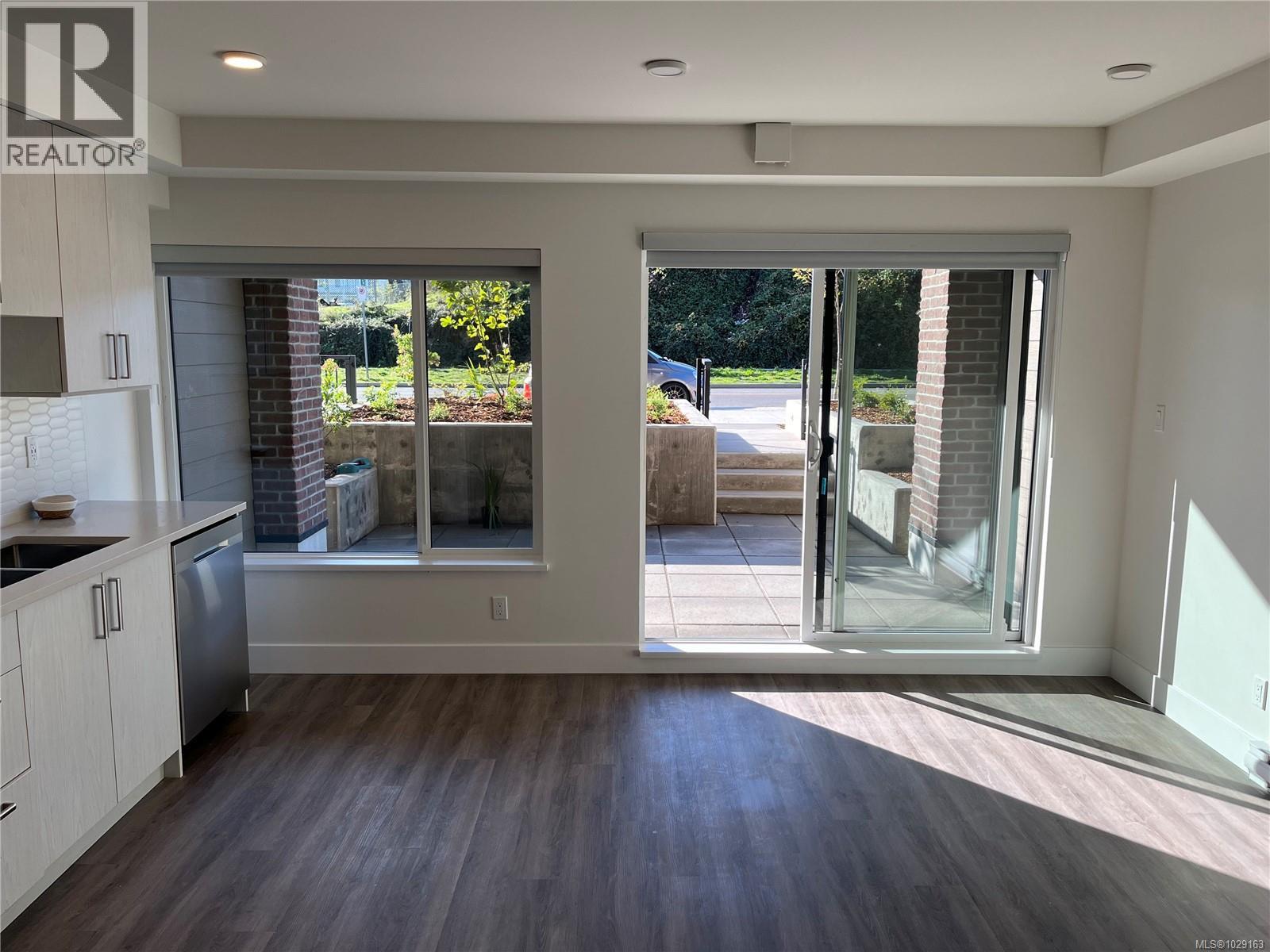 #103 147 HALIBURTON ST - 7