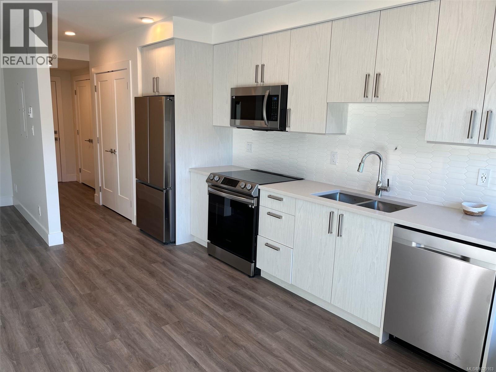 #103 147 Haliburton St - 8