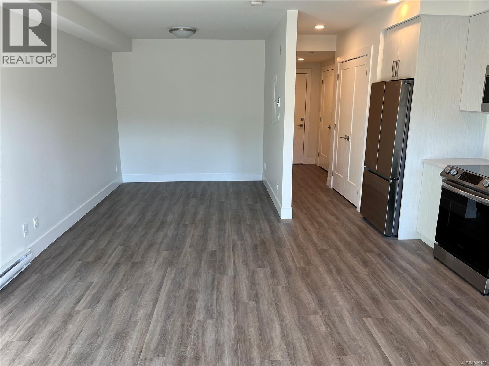 #103 147 Haliburton St - 9