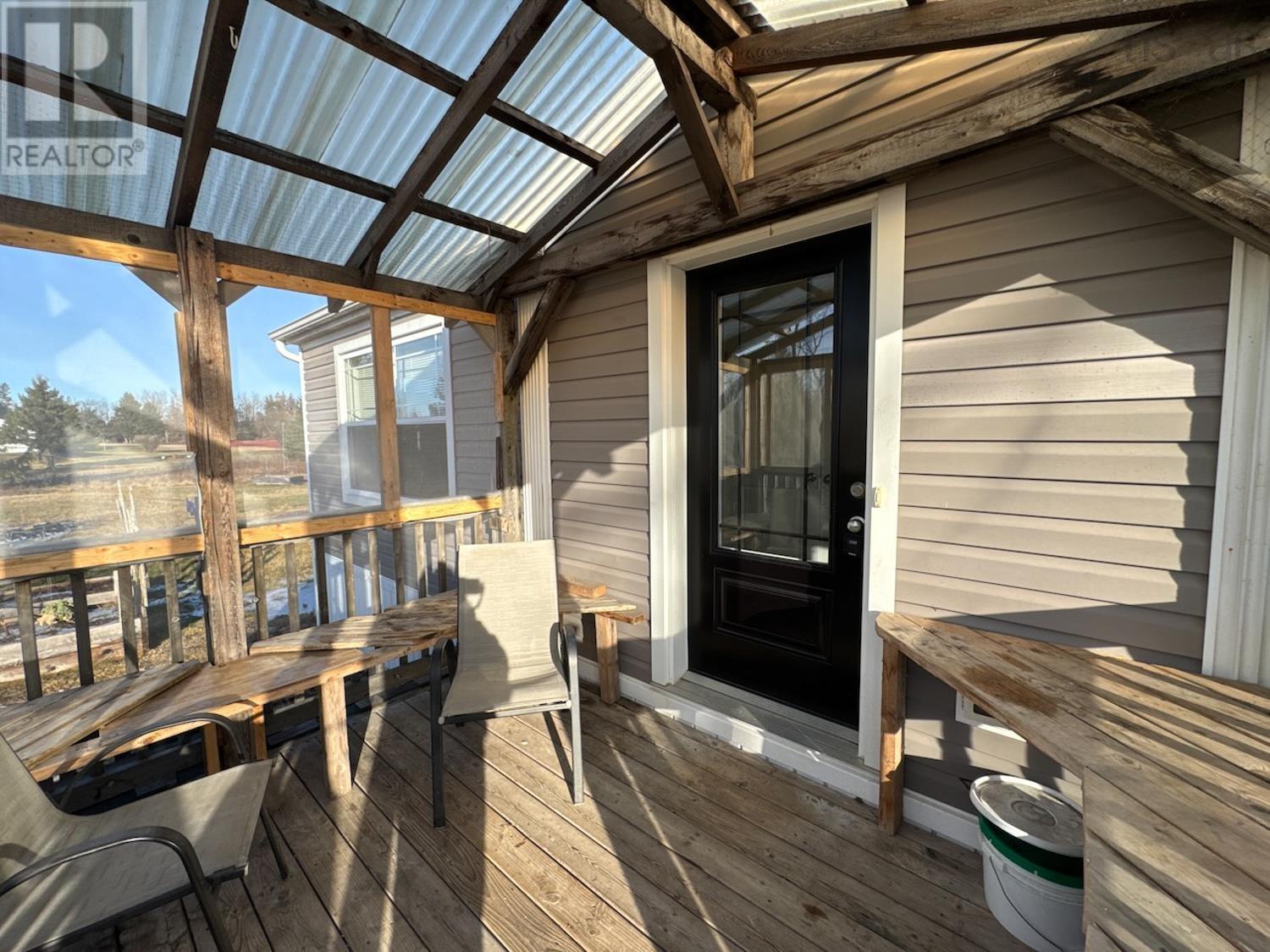 Property 33 of 36 of 6869 HIGHWAY 2