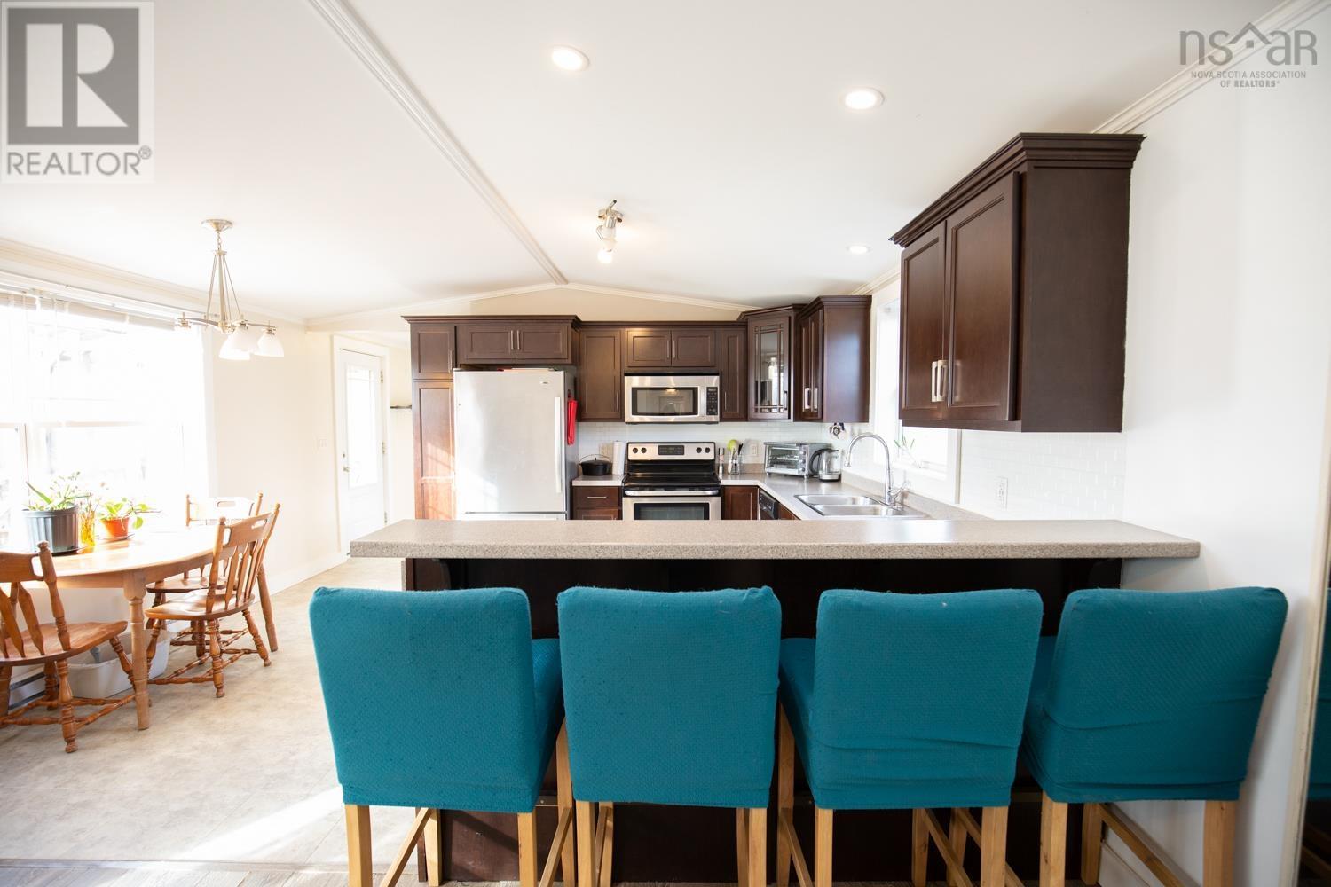 Property 8 of 36 of 6869 HIGHWAY 2