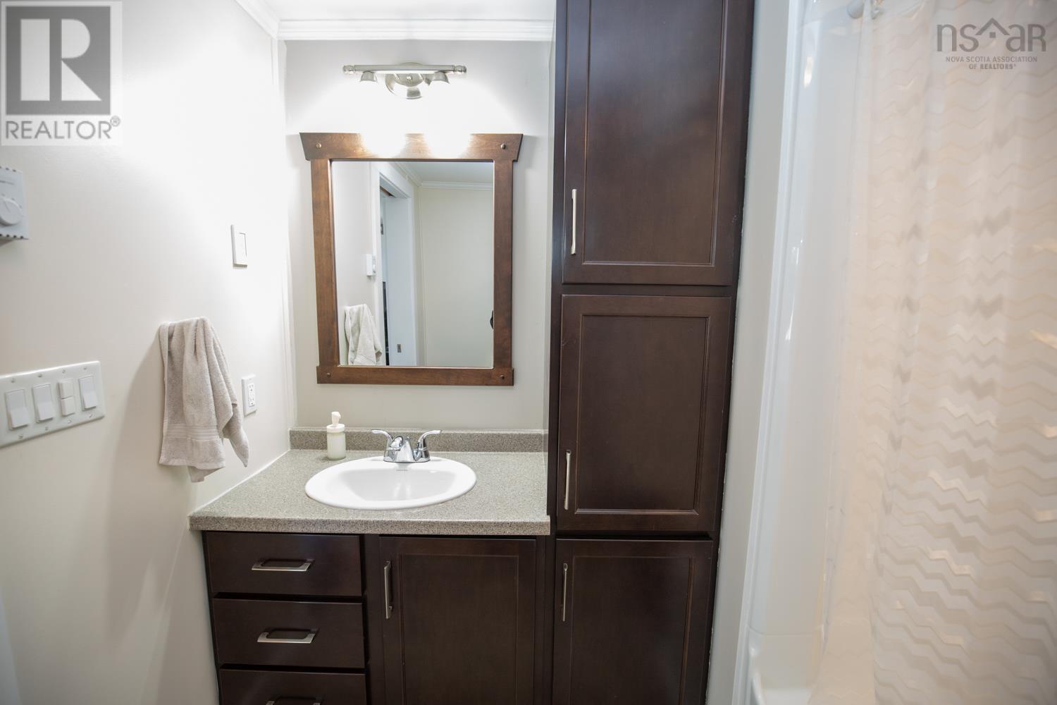 Property 14 of 36 of 6869 HIGHWAY 2