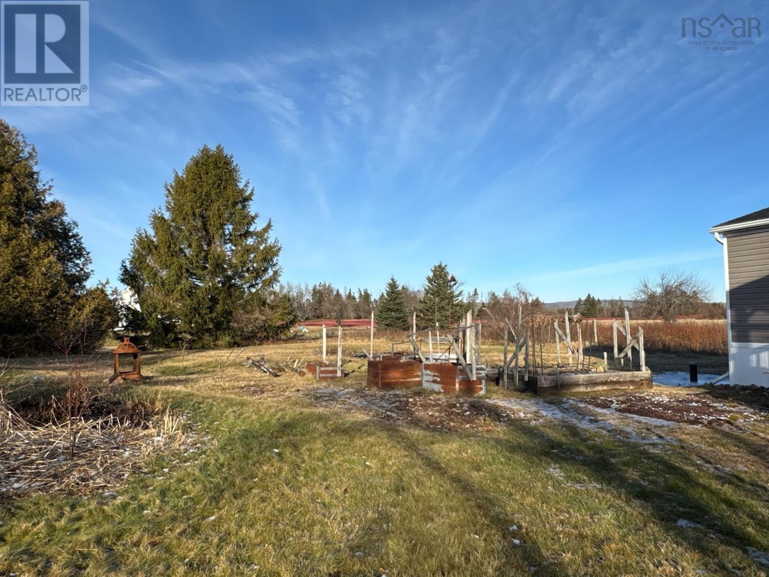 Property 20 of 36 of 6869 HIGHWAY 2