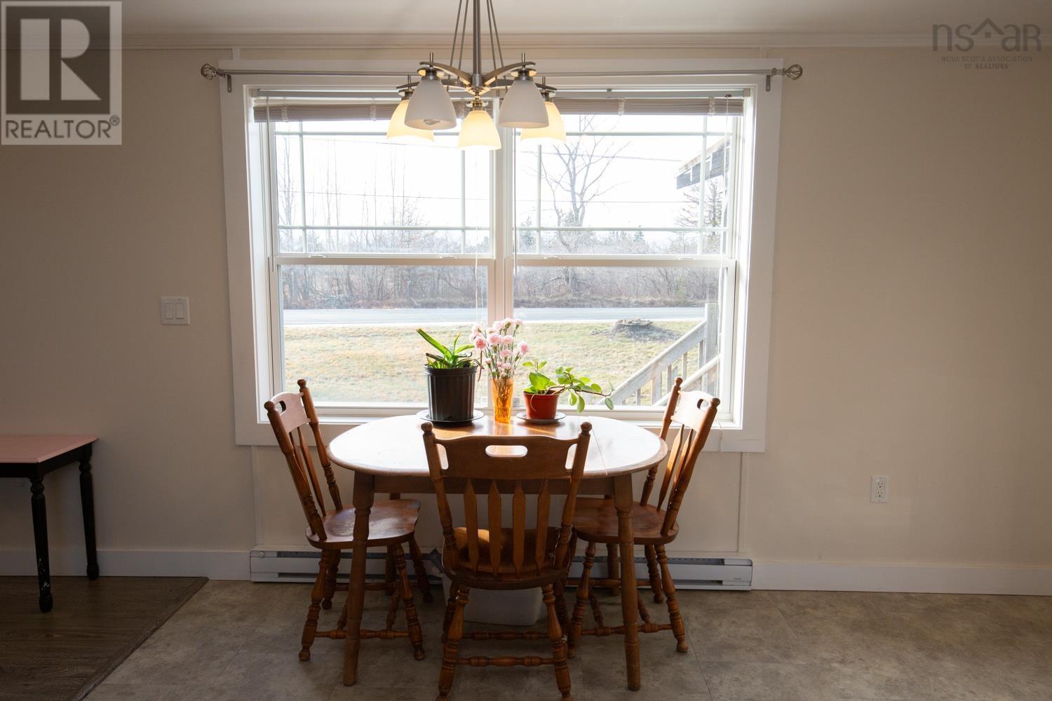 Property 31 of 36 of 6869 HIGHWAY 2