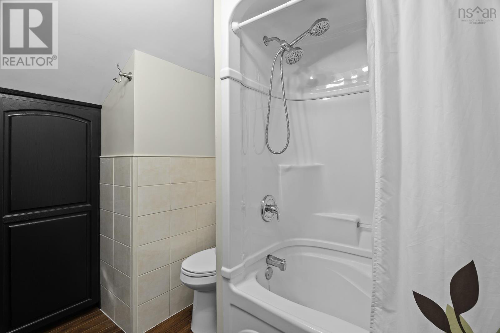 Property 22 of 45 of 20 View Street