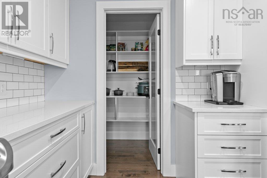 Property 33 of 35 of 355 Alabaster Way