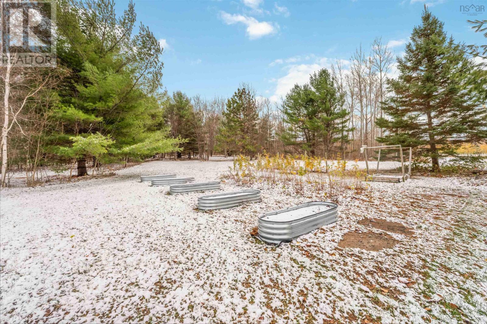 Property 8 of 42 of 822 Cleveland Road