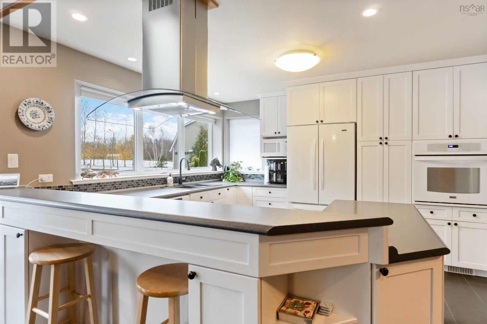 Property 10 of 42 of 822 Cleveland Road