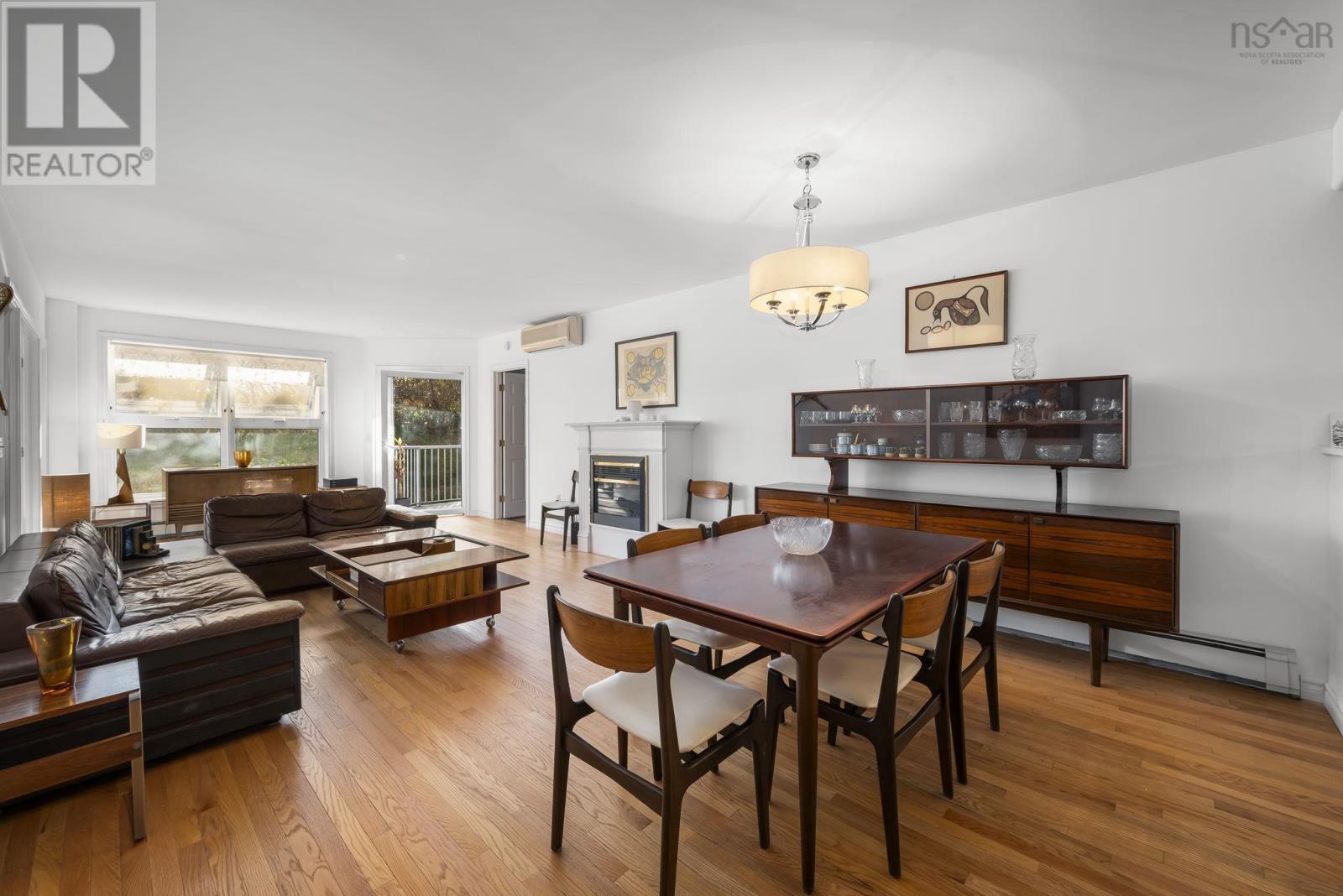 Property 21 of 48 of 106 99 Waterfront Drive