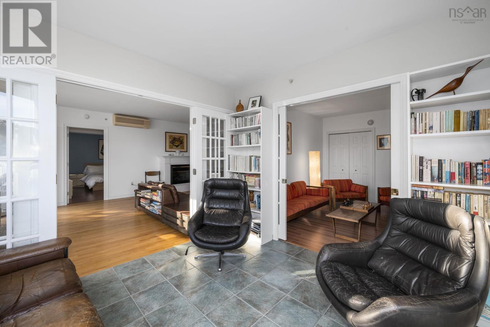 Property 10 of 48 of 106 99 Waterfront Drive