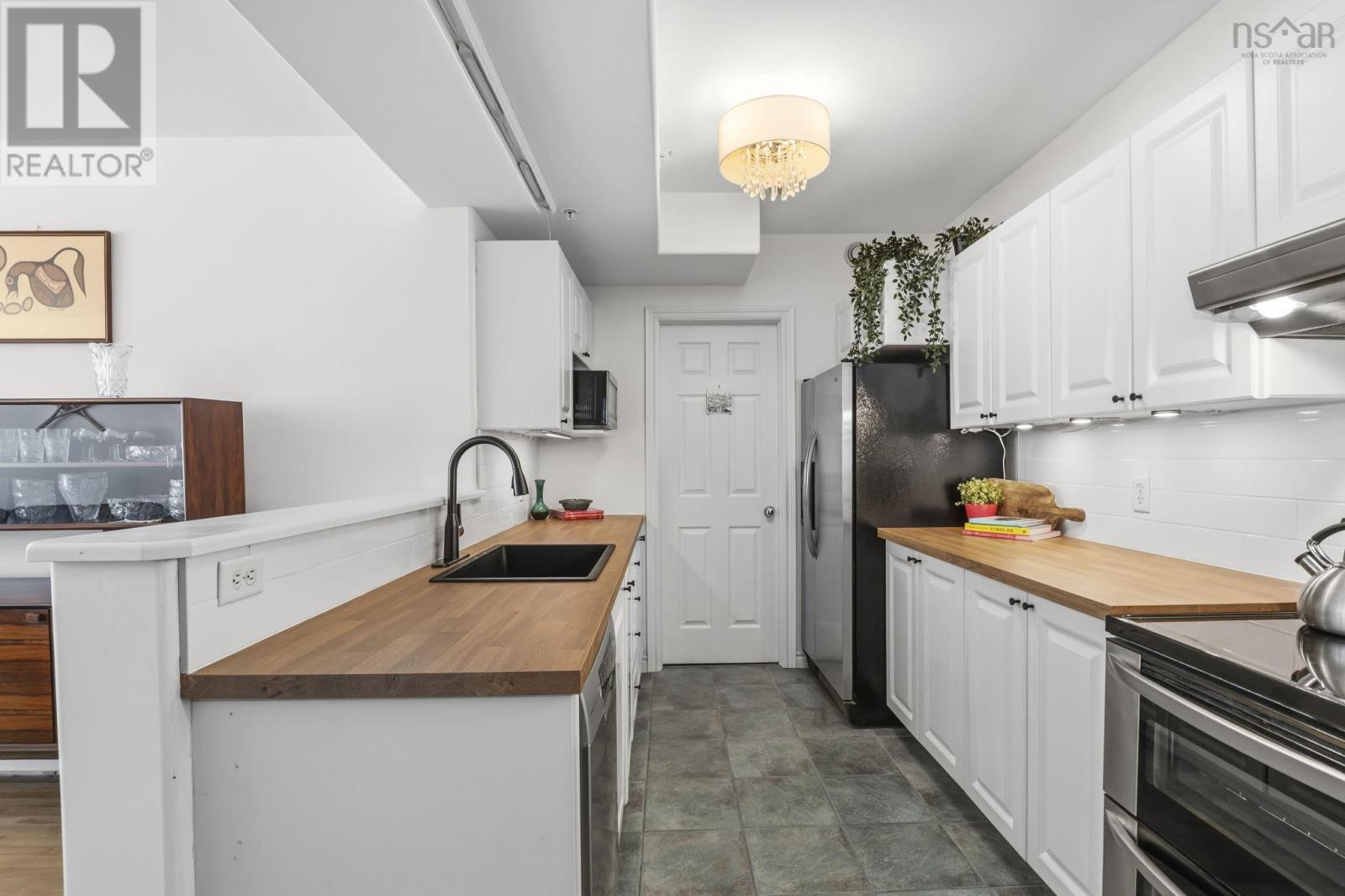 Property 5 of 48 of 106 99 Waterfront Drive