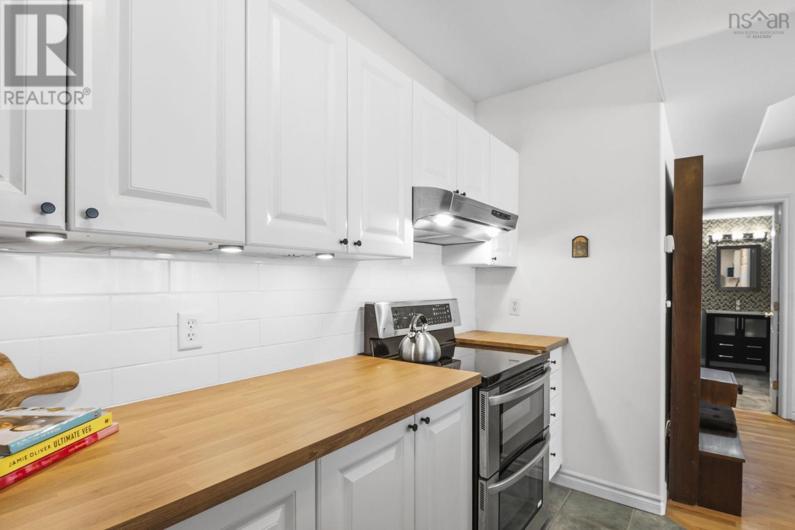 Property 44 of 48 of 106 99 Waterfront Drive