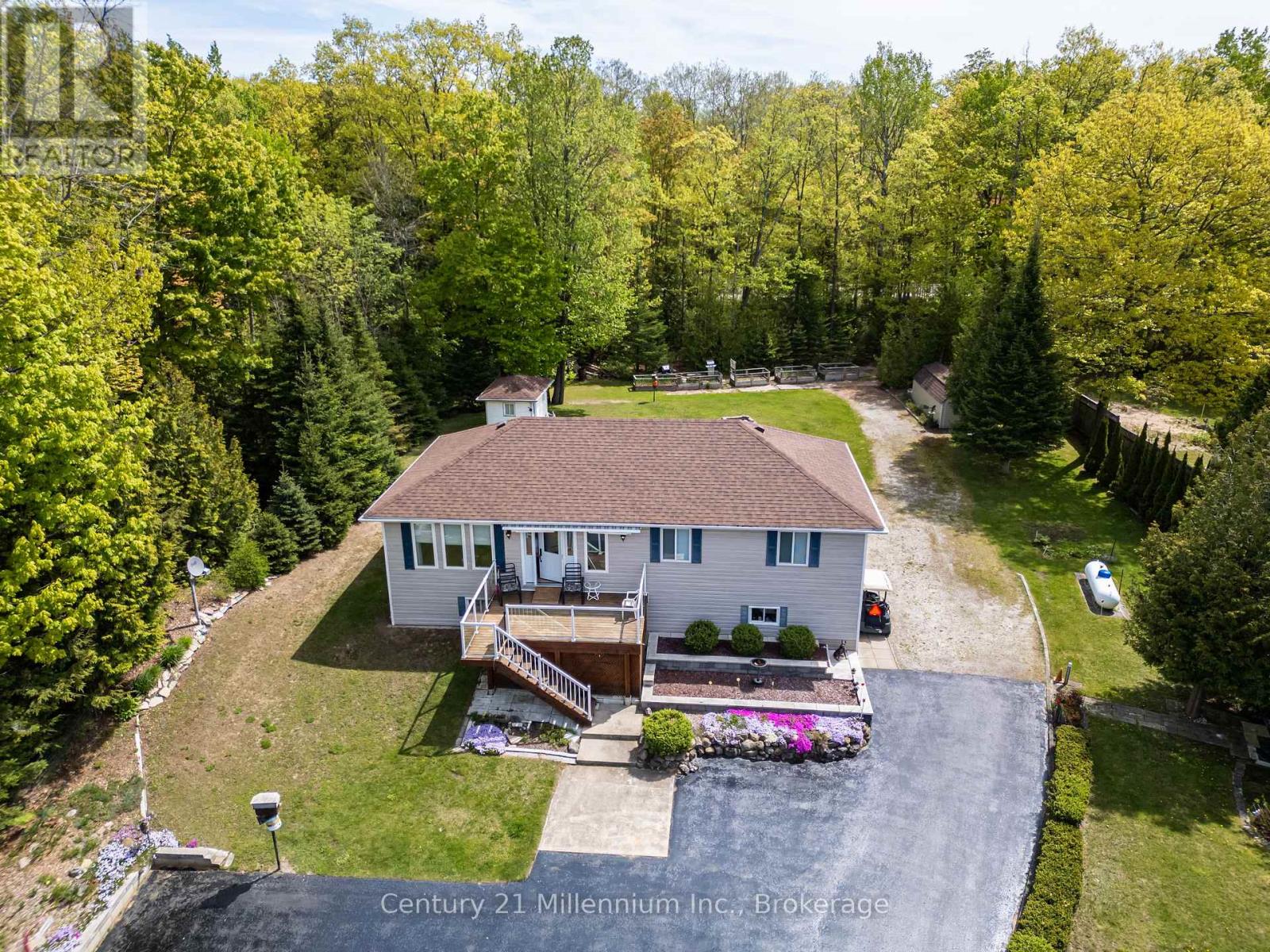 31 HEMLOCK ROAD - 22