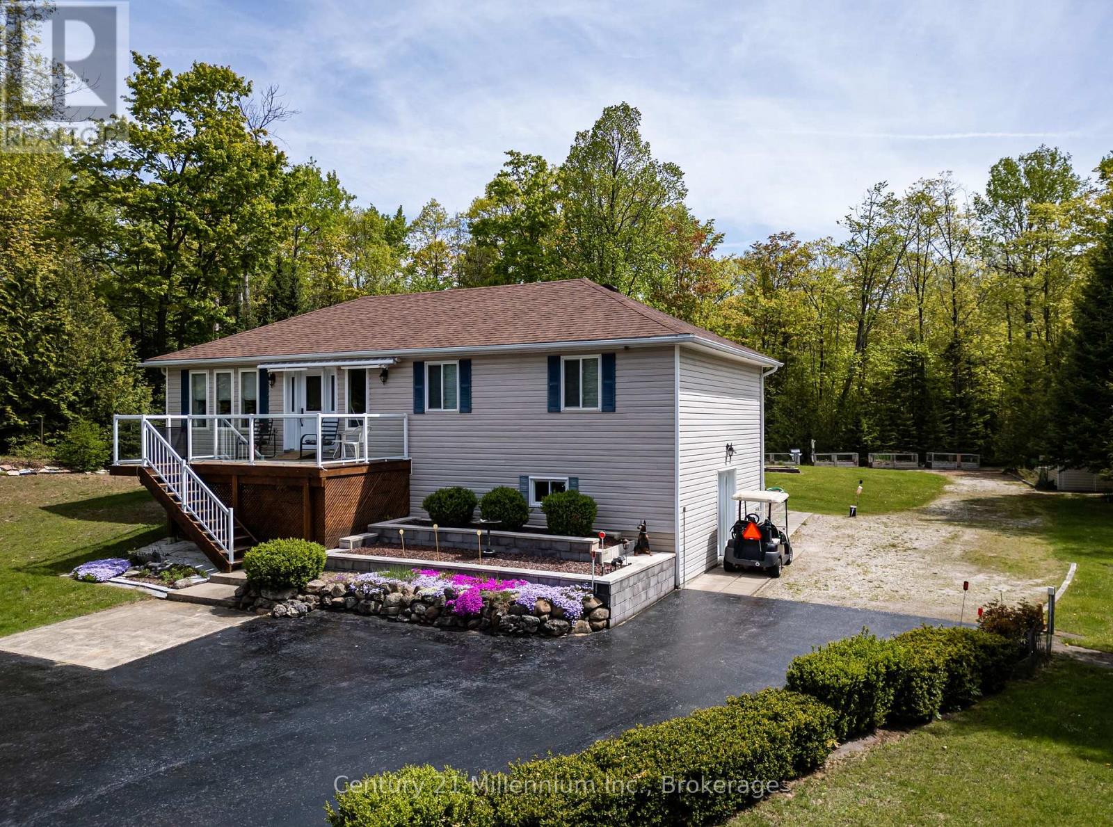 31 HEMLOCK ROAD - 23