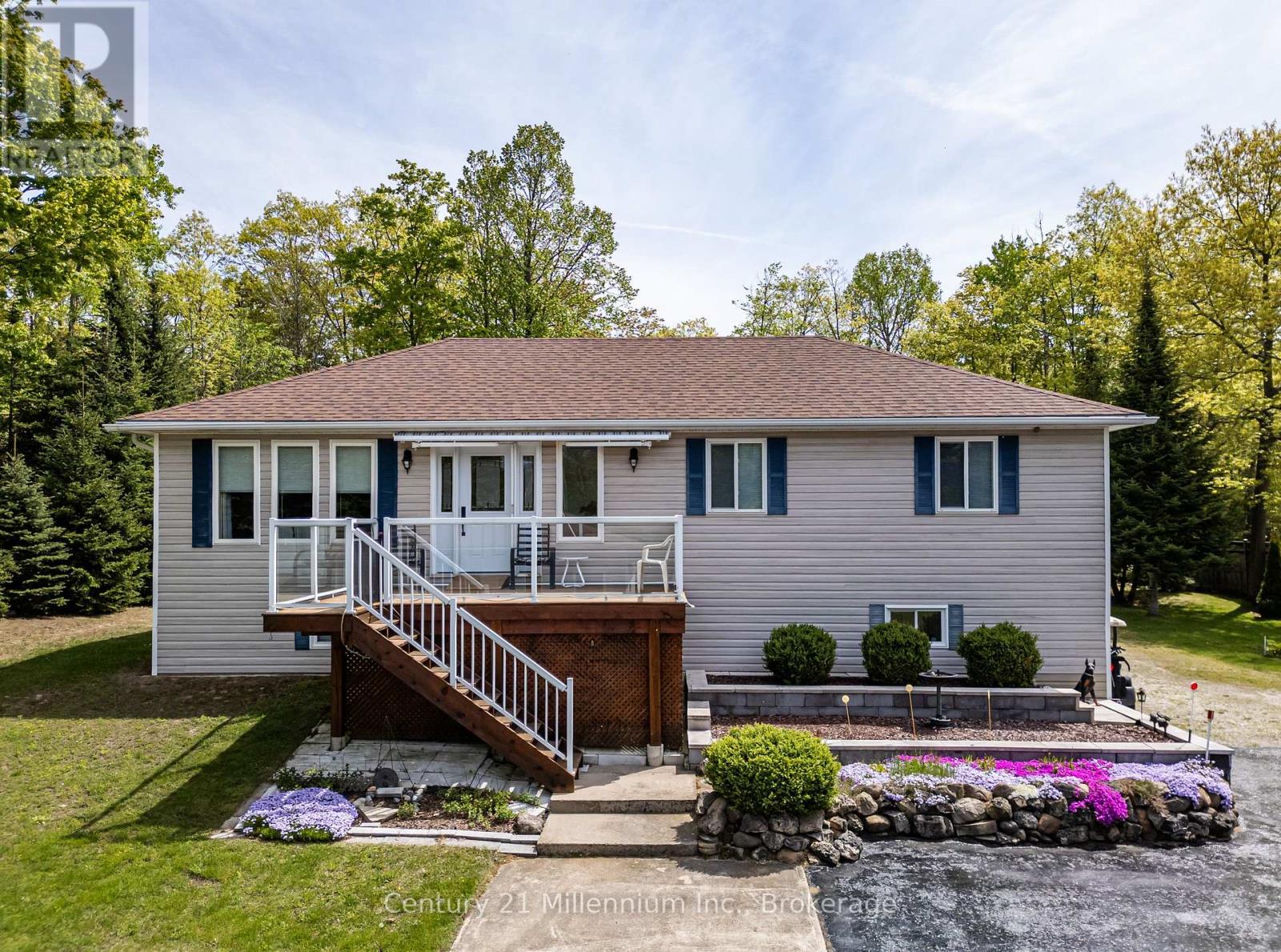 31 HEMLOCK ROAD - 24