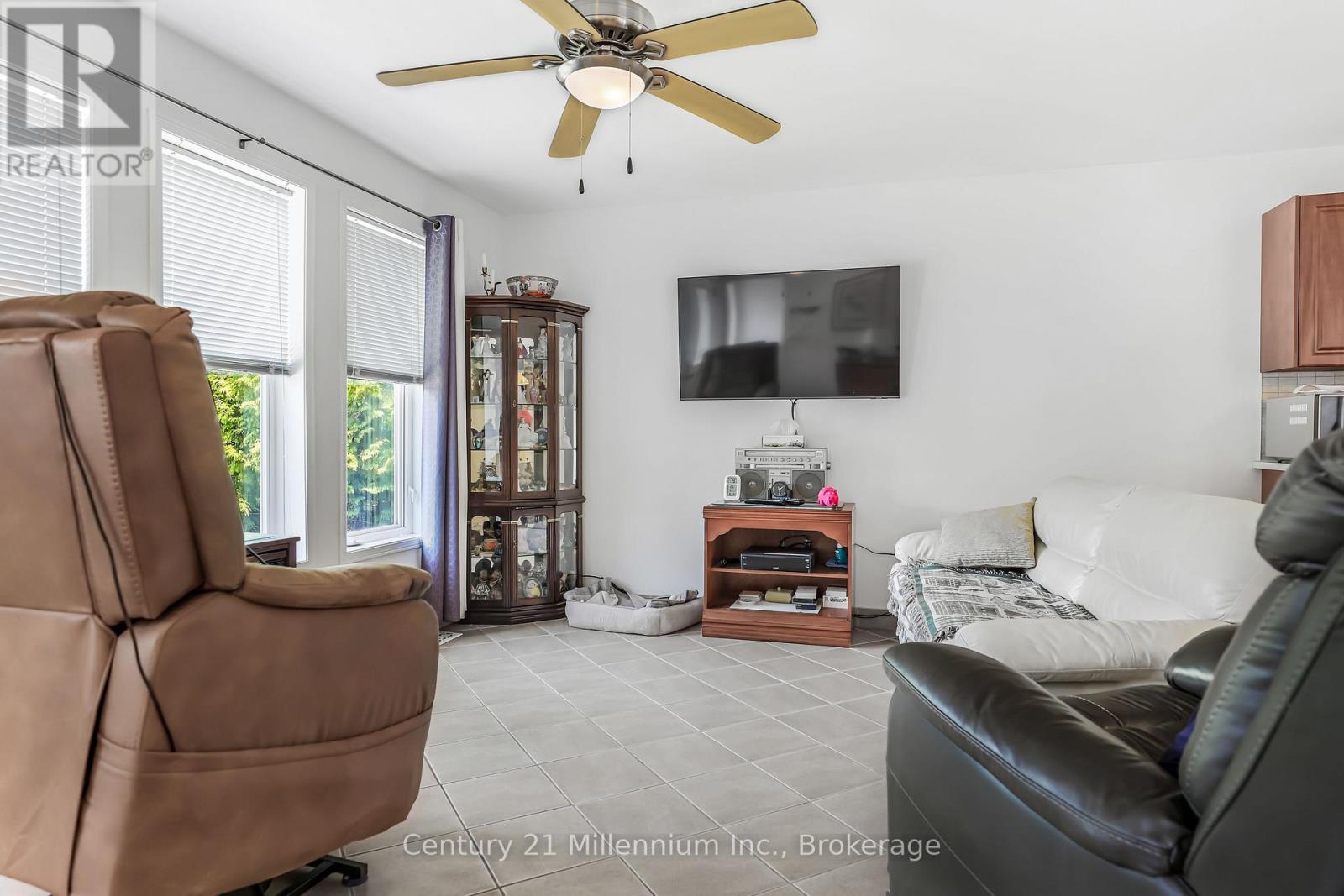 31 HEMLOCK ROAD - 27