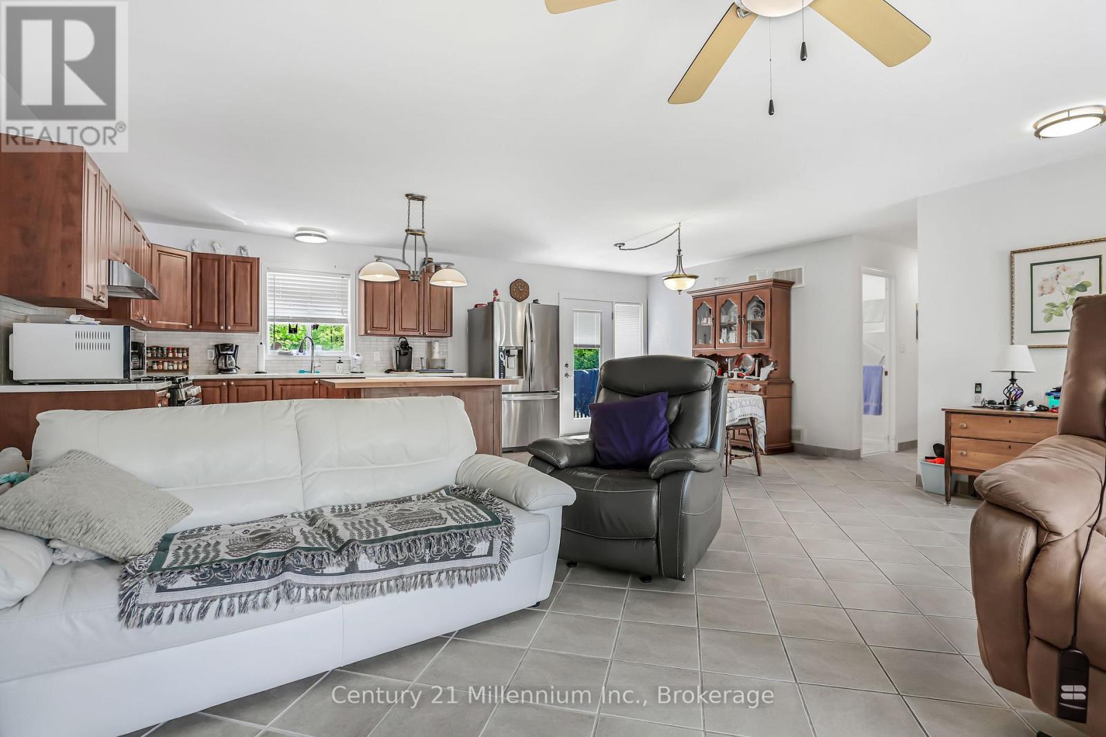 31 HEMLOCK ROAD - 28