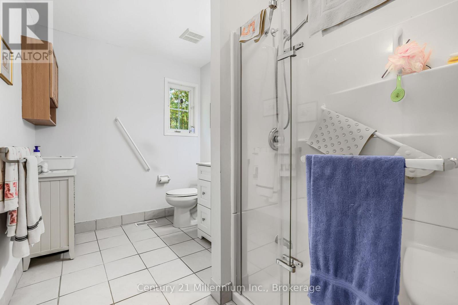 31 HEMLOCK ROAD - 32