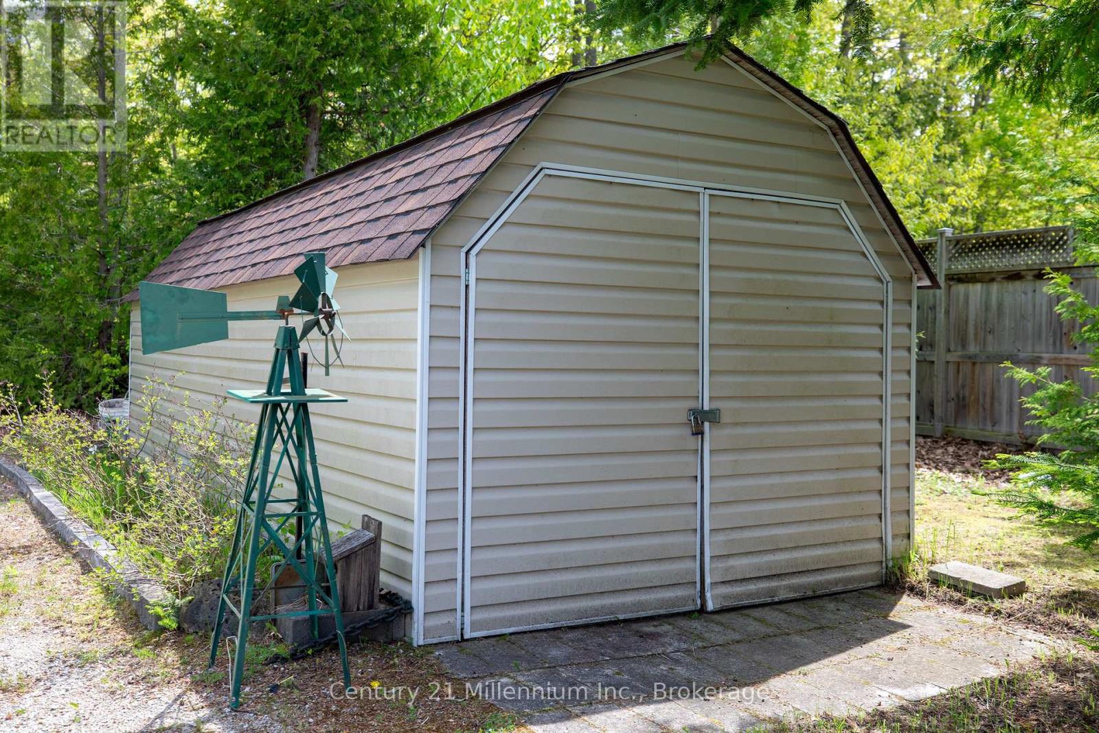 31 HEMLOCK ROAD - 39