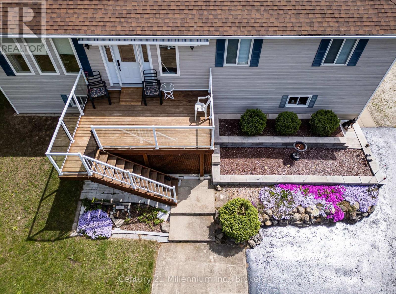 31 HEMLOCK ROAD - 40