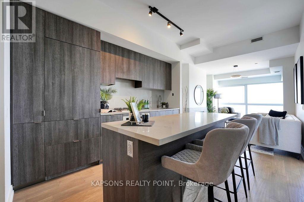 #6512 7 GRENVILLE STREET - 7