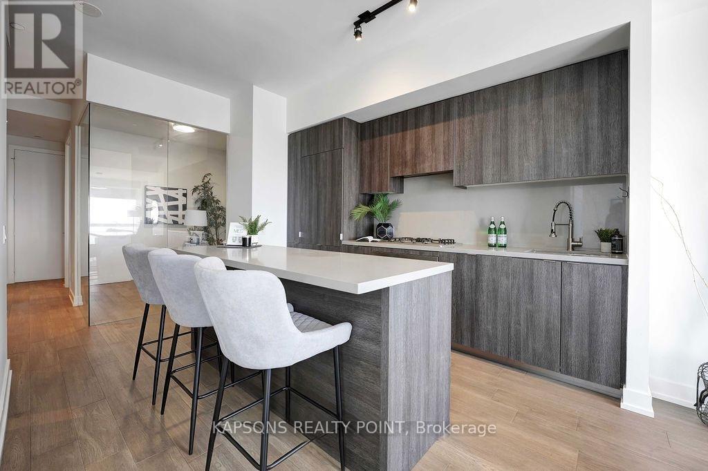 #6512 7 GRENVILLE STREET - 9