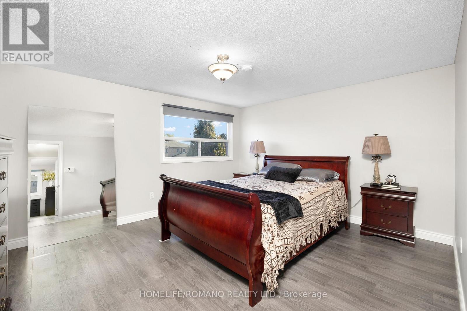 36 BROUGHAM DRIVE - 16