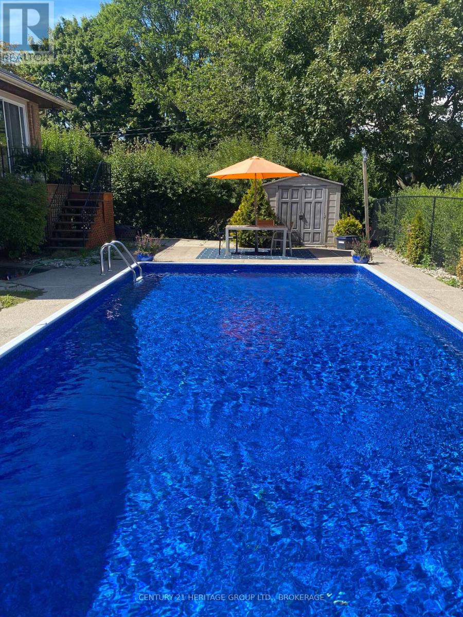 74 MCMICHAEL STREET,Kingston (West of Sir John A. Blvd),,