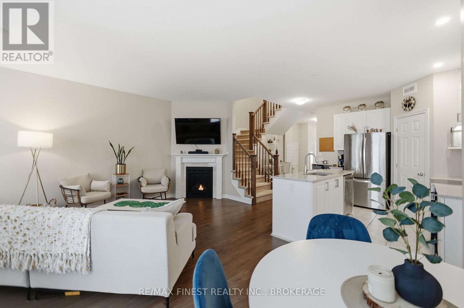 1685 TENLEY DRIVE — photo 21