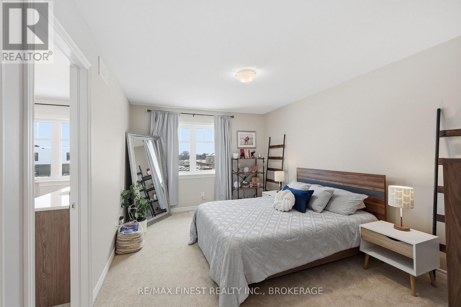 1685 TENLEY DRIVE — photo 24