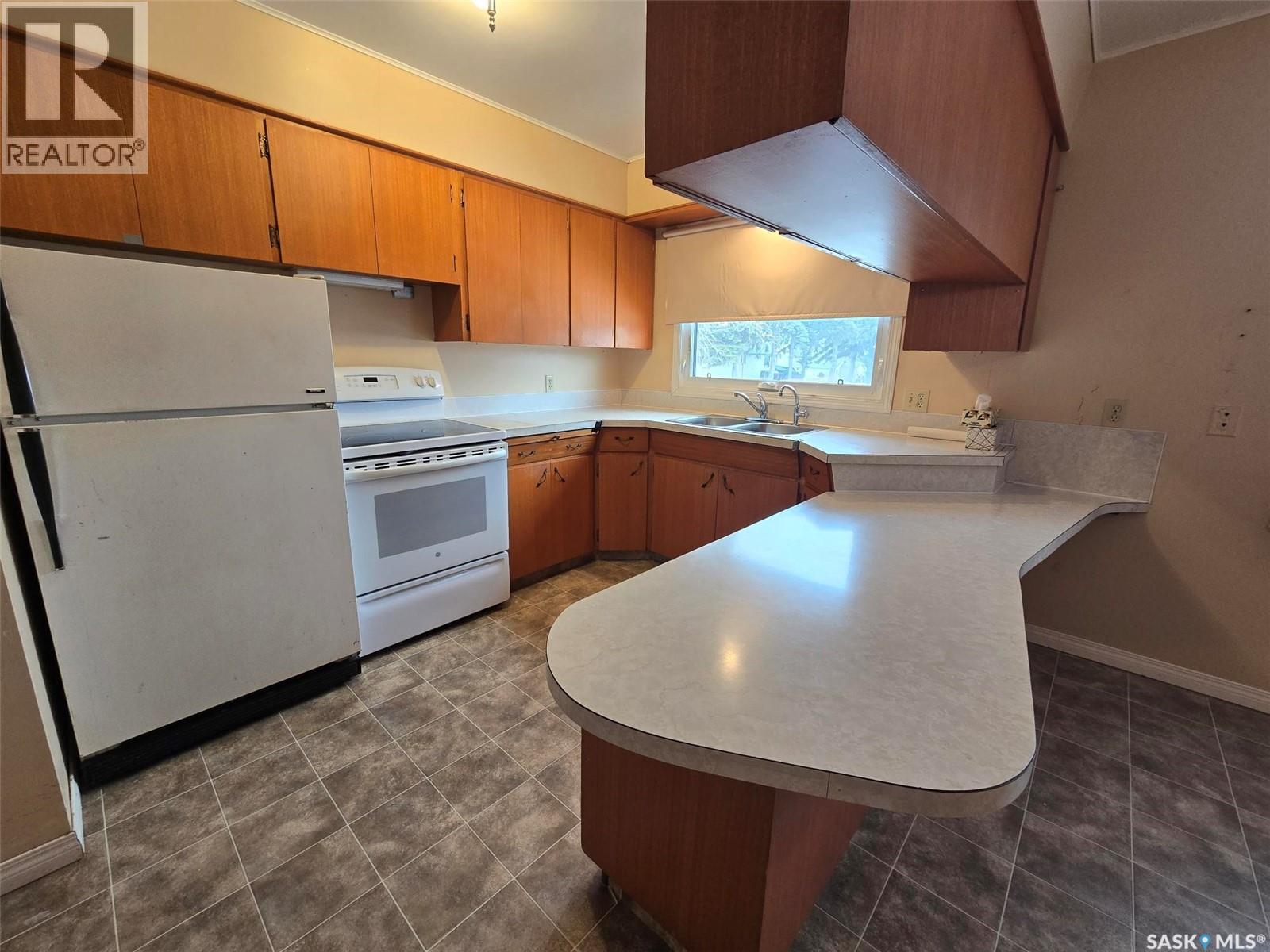 904 Francis STREET — photo 10