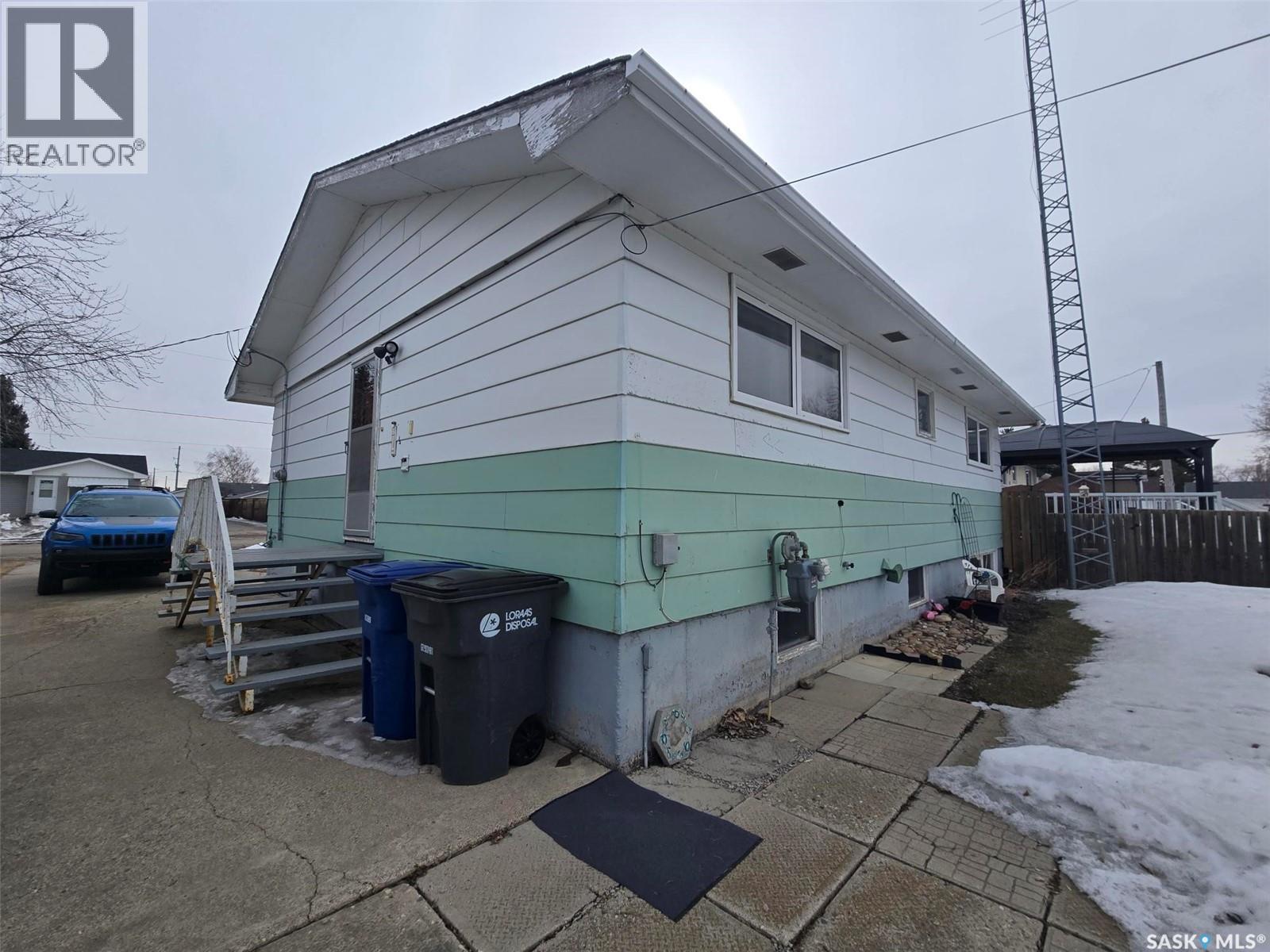 904 Francis STREET — photo 40