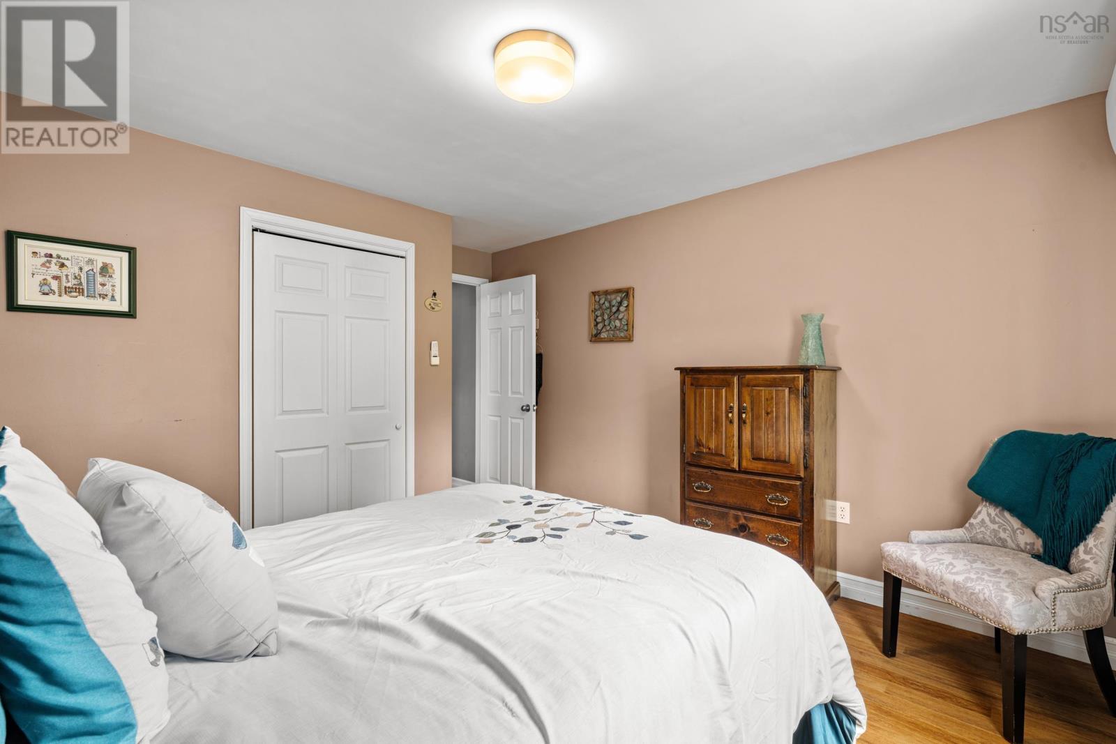 Property 33 of 34 of 31 Elaine Avenue