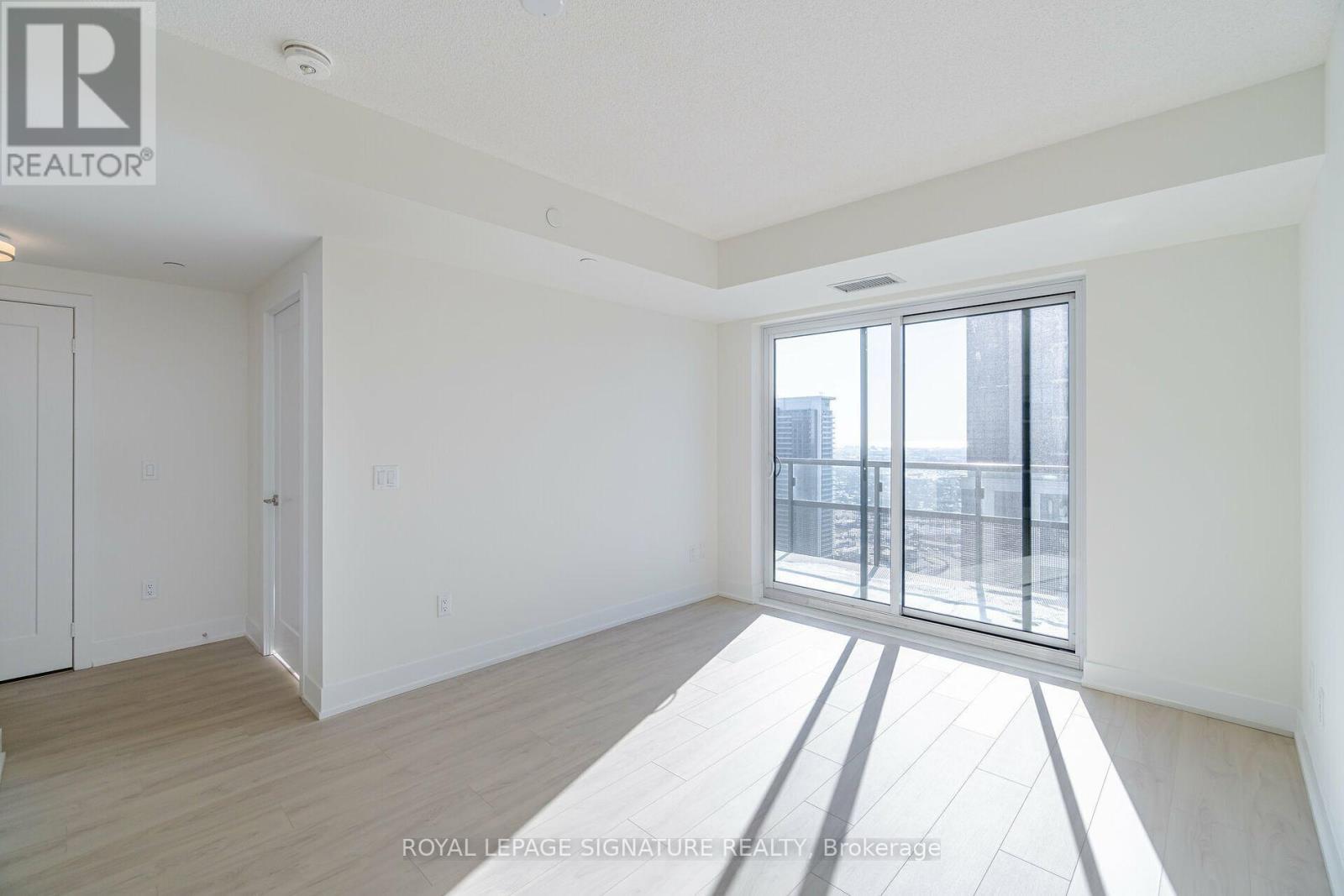 #2701 10 EVA ROAD - 13