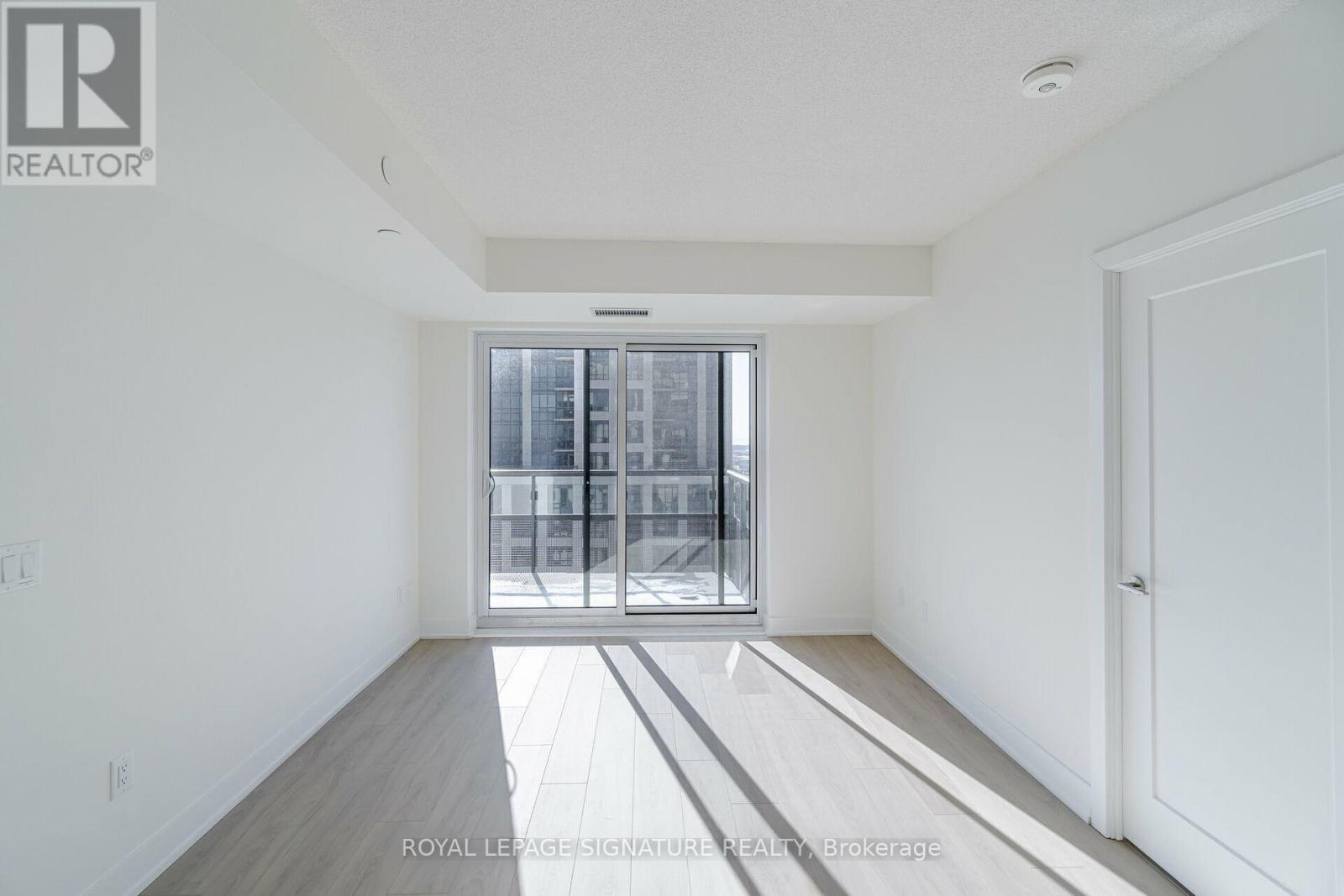 #2701 10 EVA ROAD - 15