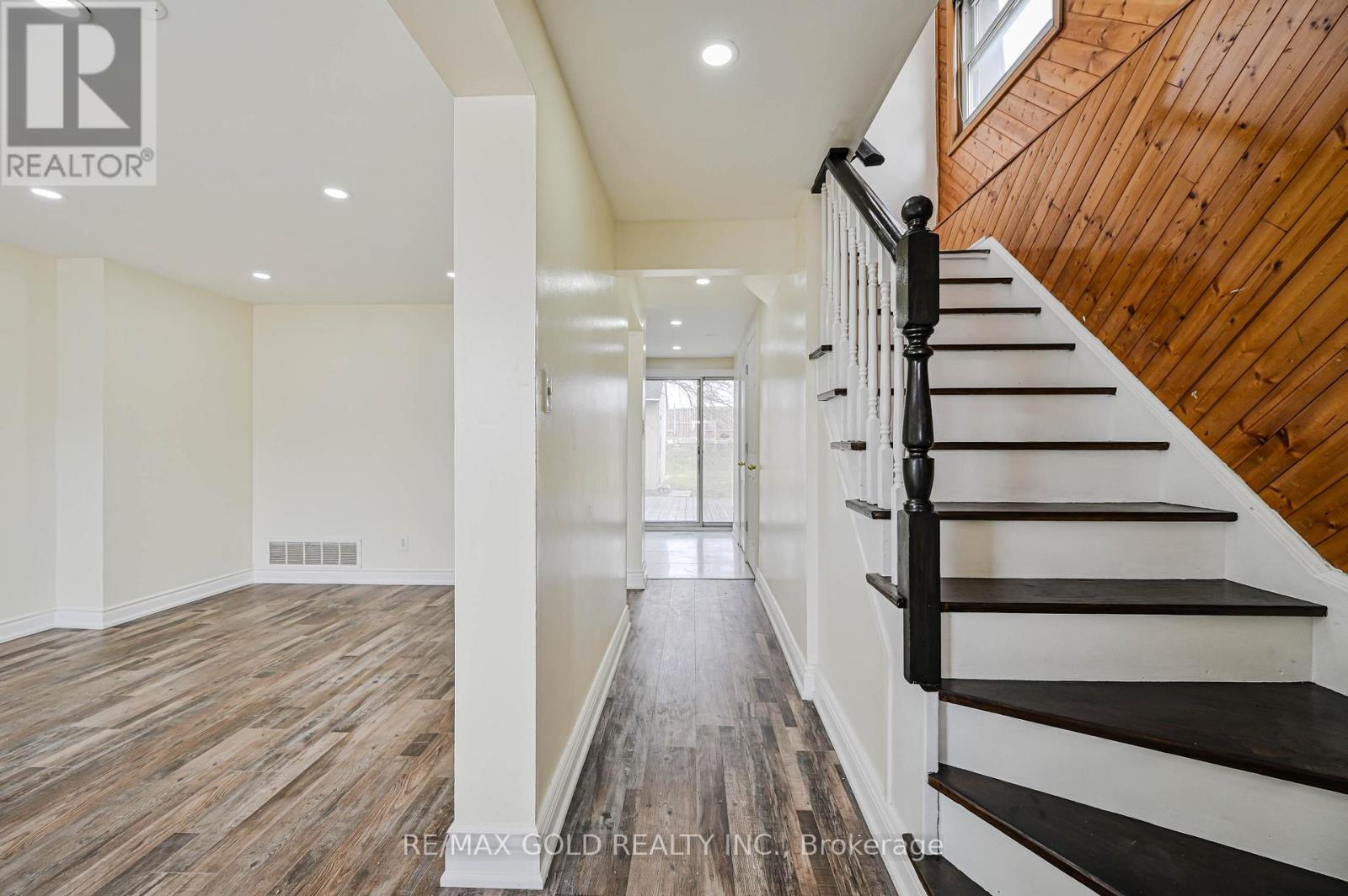 7755 PRIORY CRESCENT - 4