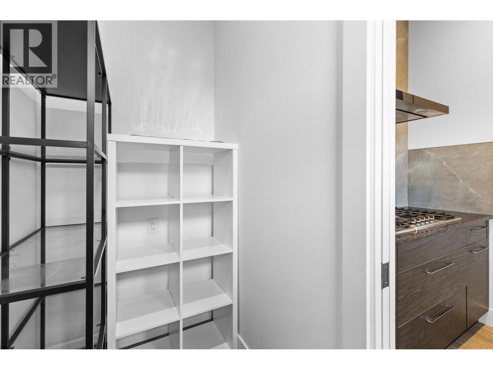 1068 Clarance Avenue, Kelowna