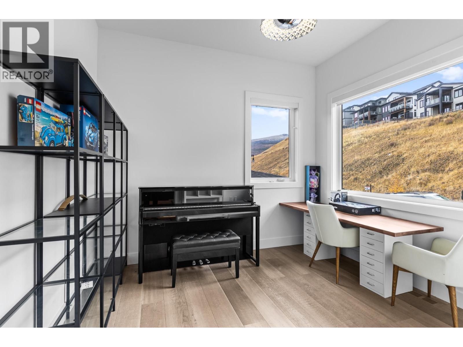 1068 Clarance Avenue, Kelowna