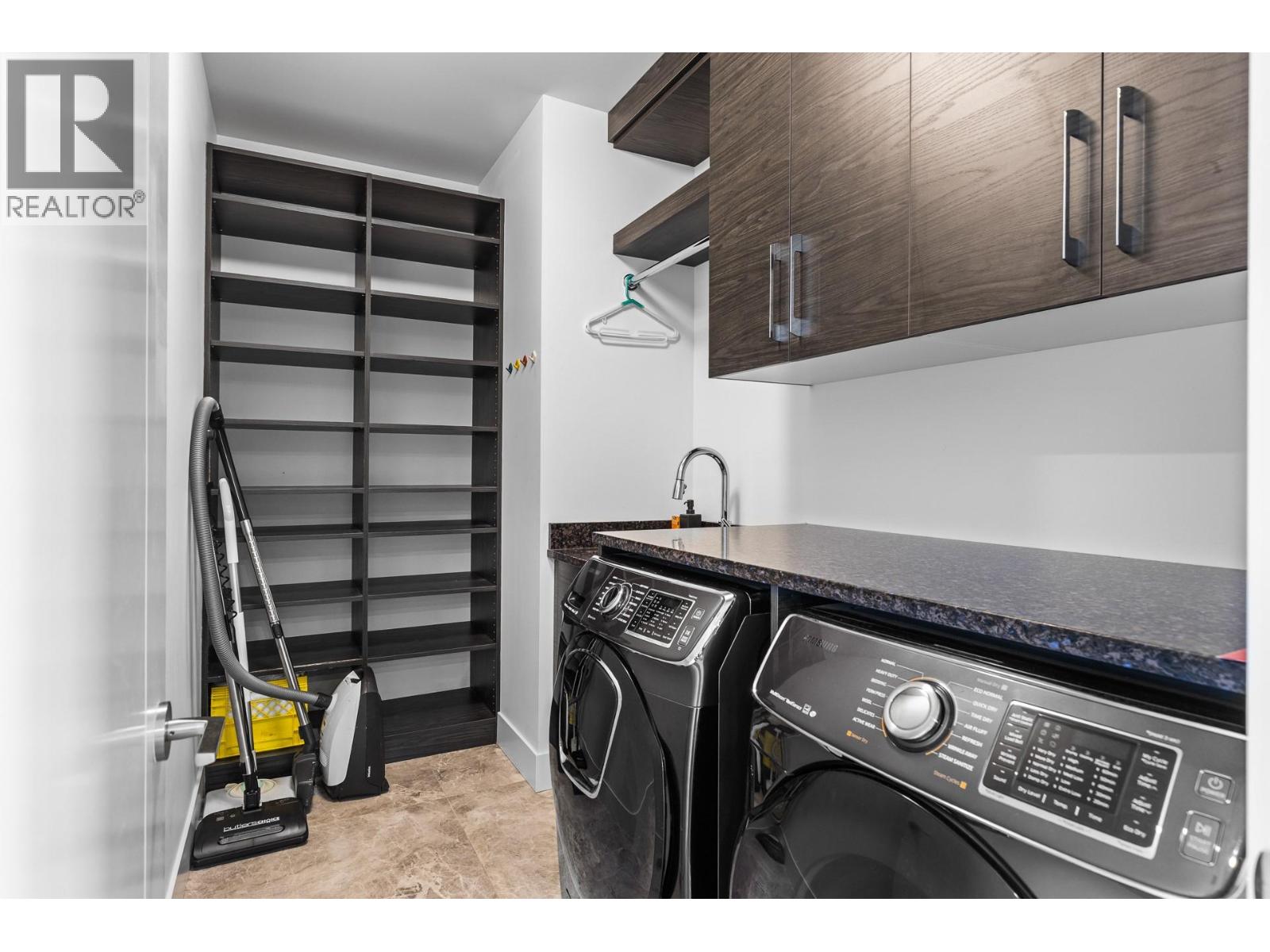 1068 Clarance Avenue, Kelowna