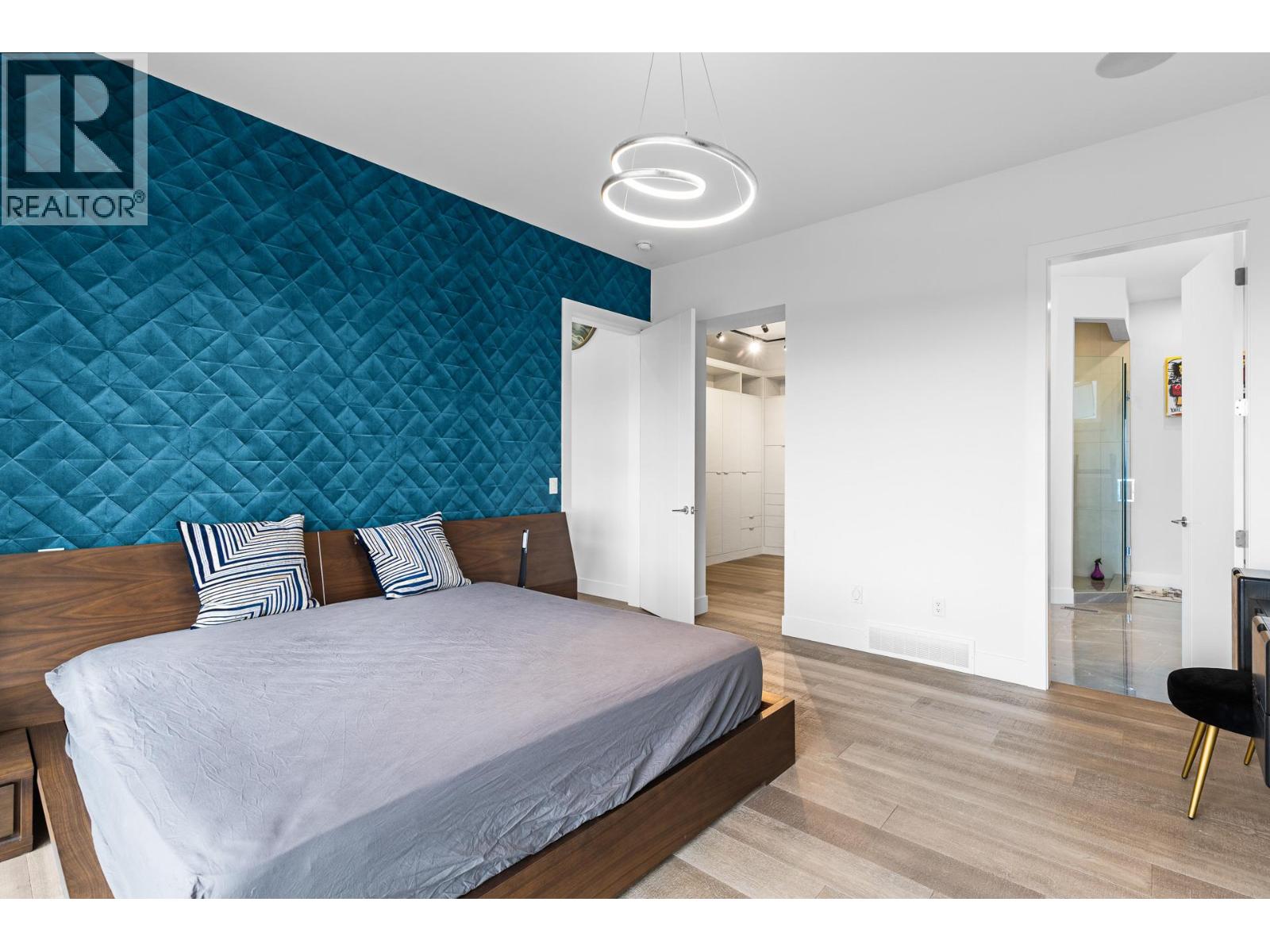 1068 Clarance Avenue, Kelowna