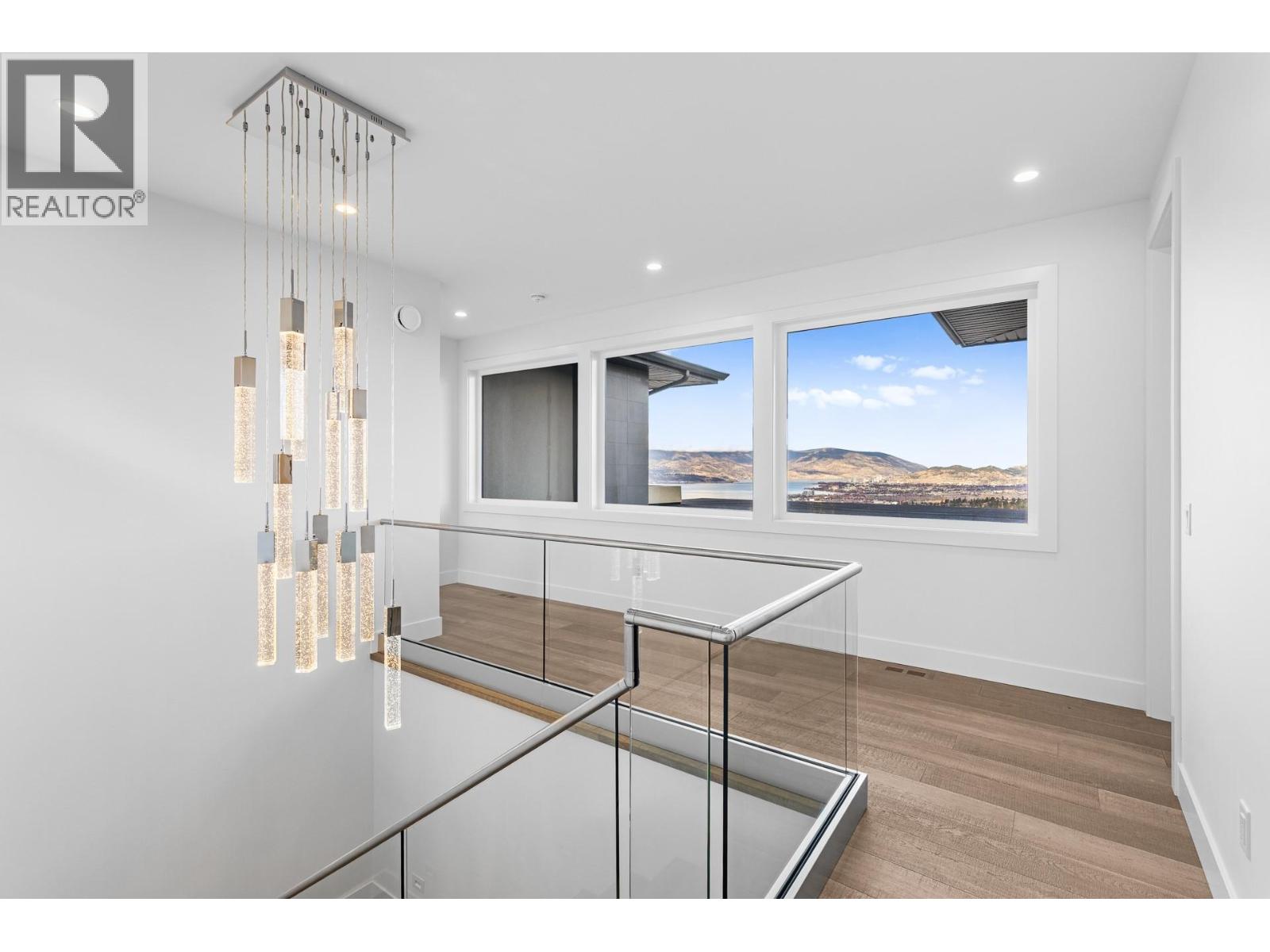 1068 Clarance Avenue, Kelowna