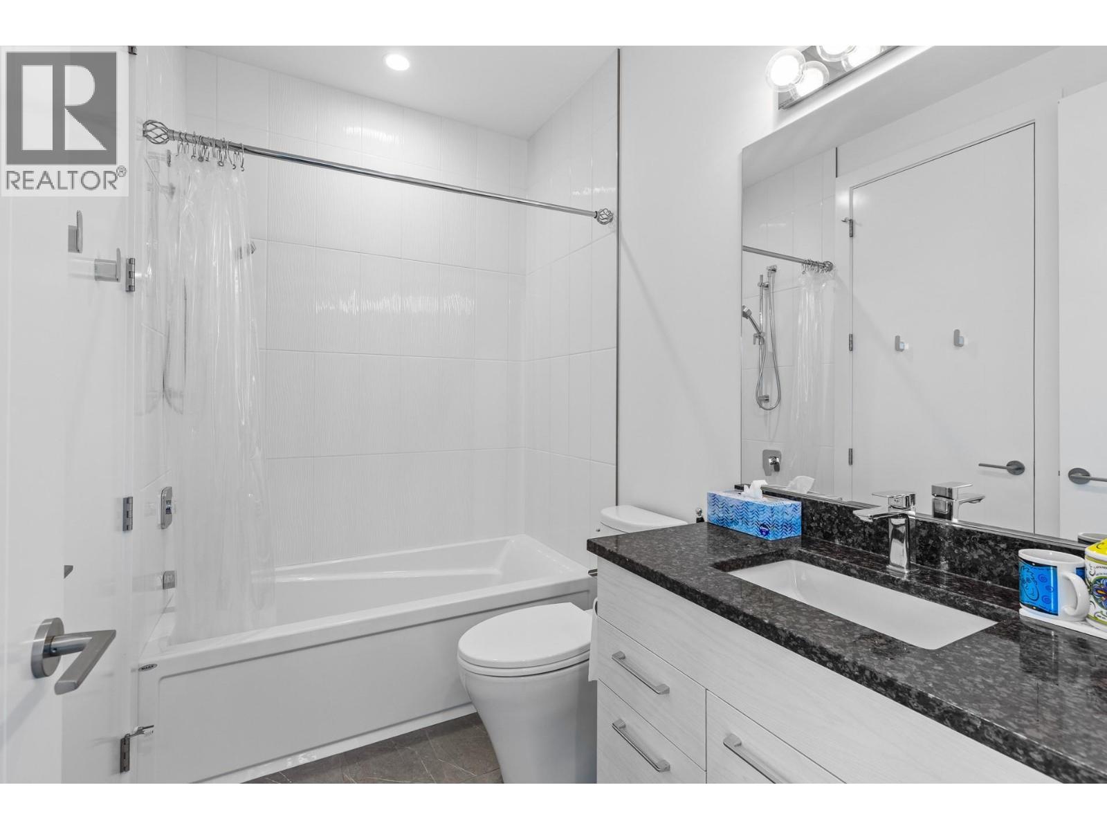 1068 Clarance Avenue, Kelowna