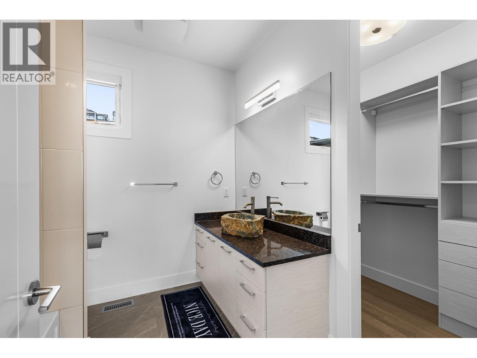 1068 Clarance Avenue, Kelowna