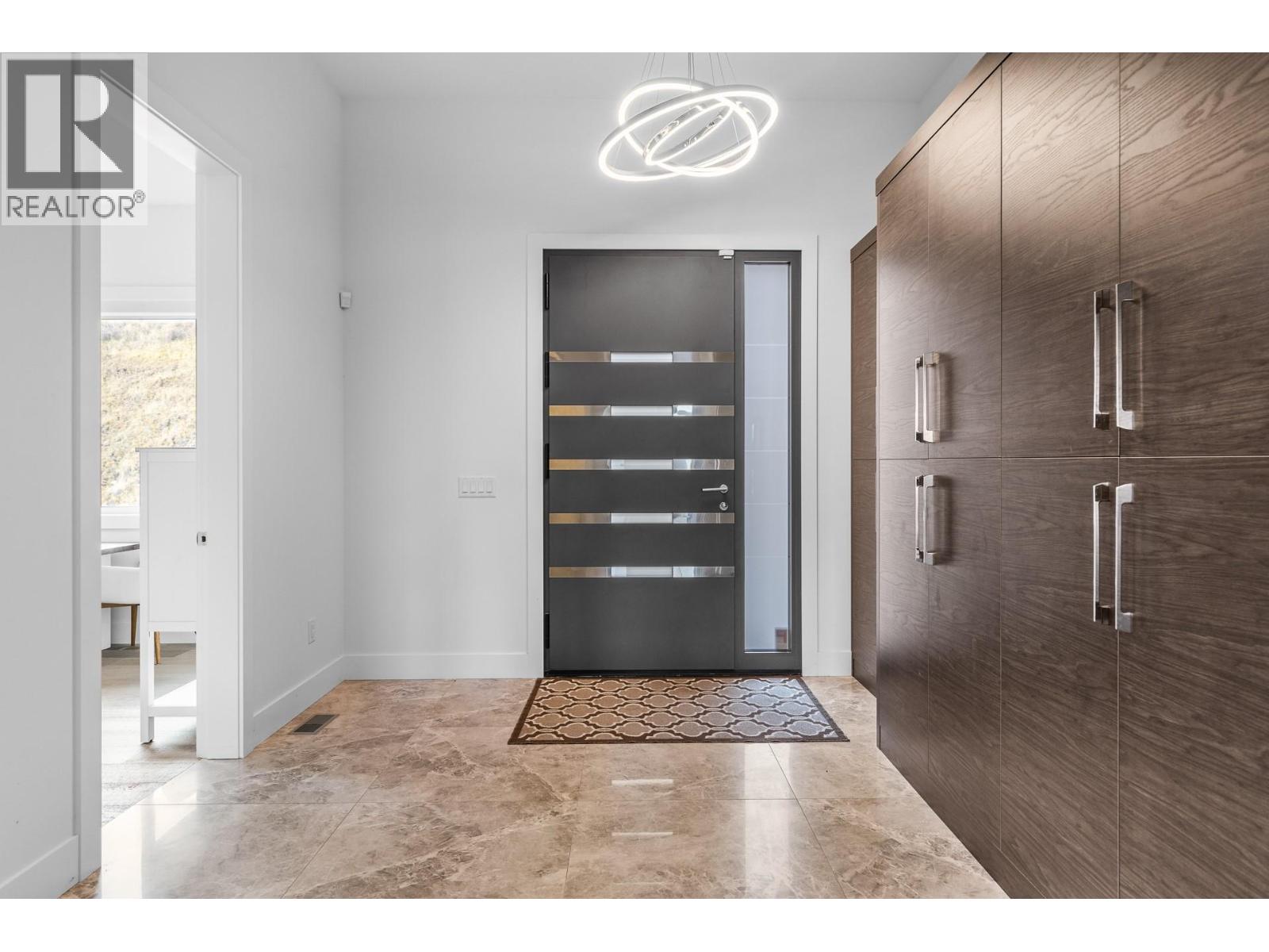 1068 Clarance Avenue, Kelowna