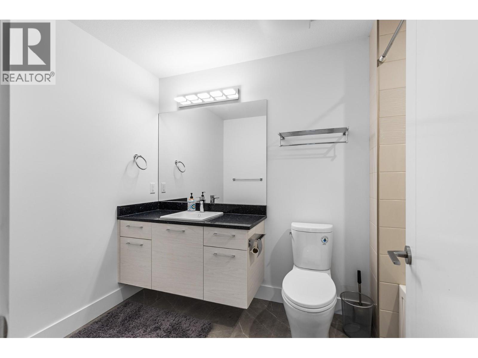 1068 Clarance Avenue, Kelowna